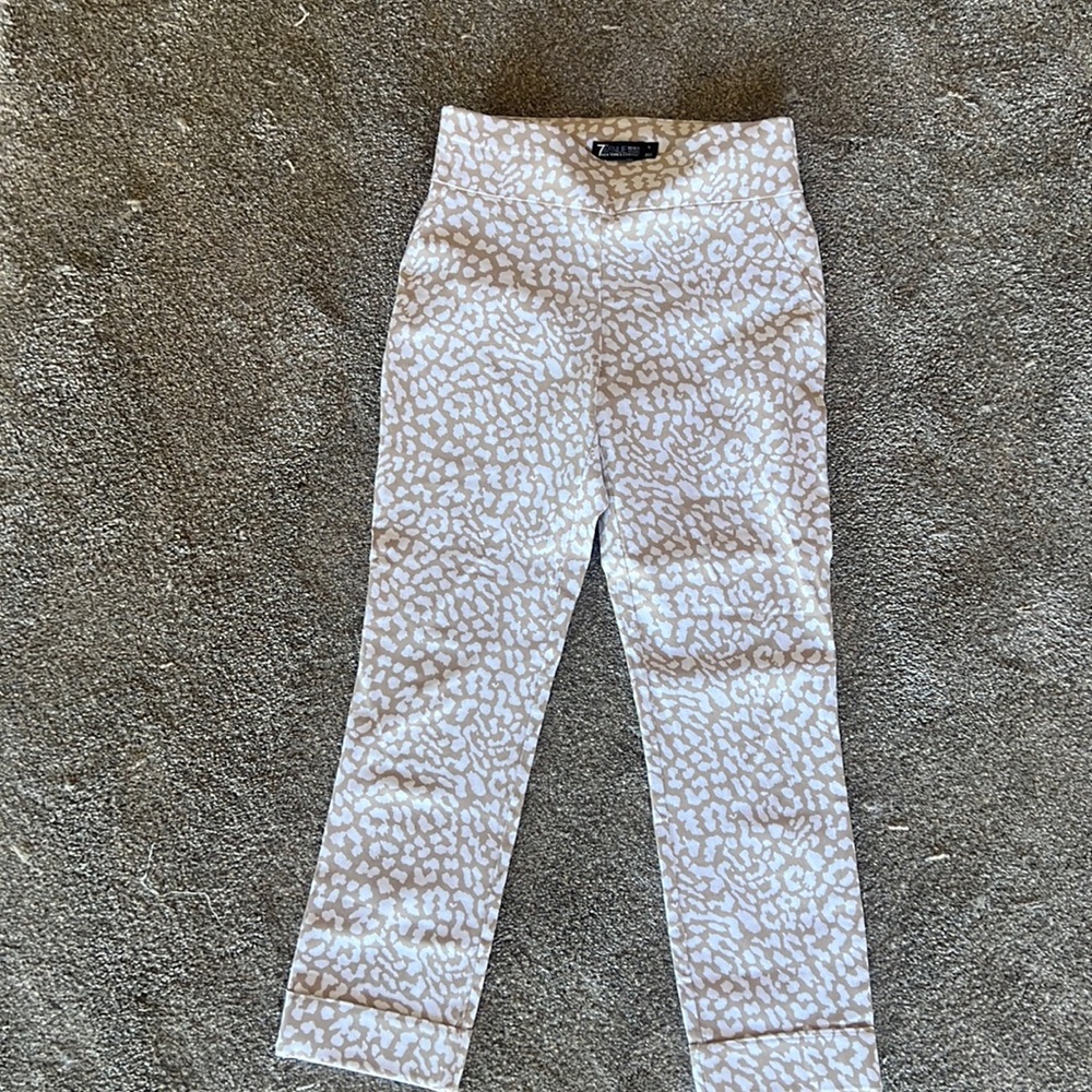 Pull on ankle pants